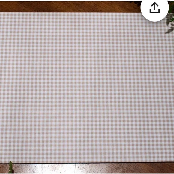 Threshold two sturdy placemats/desk work area. - Picture 3 of 7